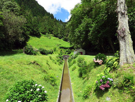 Tunnel for water level stability