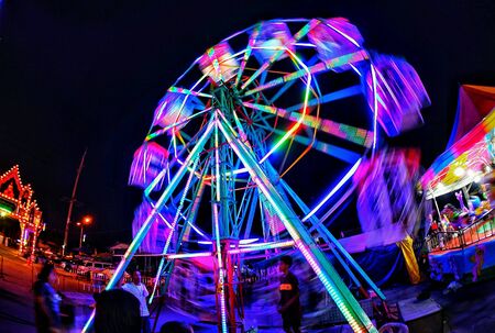 Ferris wheel at Wagga funの素材