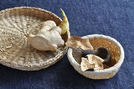 Traditional Chinese condiments in small baskets made of reed, grass and bamboo.の写真素材