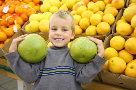 boy with the citrusesの写真素材