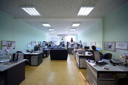 MOSCOW - JANUARY 27: People work in an office in day-time on January 27, 2011 in Moscow , Russia. On whole 370 thousands of small enterprises operate in Moscow.のeditorial素材