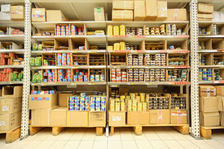 MOSCOW - FEBRUARY 6: Shelves with canned fish in shop, on February 6, 2011 in Moscow, Russia. Russian President Dmitry Medvedev demanded that Federal Agency of Fishery not charge money for fishing.のeditorial素材