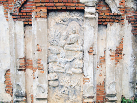 SAMUT PRAKAN, THAILAND - OCTOBER 16   Buddha statue in the Ancient City on October 16, 2013 in Samut Prakan, Thailand のeditorial素材
