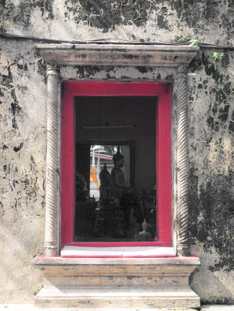 thai art windows in temple of thailand のeditorial素材
