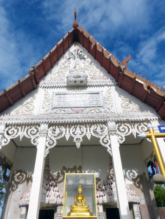 Samut Prakan, Thailand - August 23, 2015 :old chapel at Khun Samut Chin templeのeditorial素材