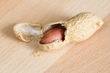 Cracked Peanutの写真素材