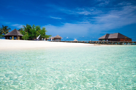 sea in Maldives. tropical beach in Maldives with  blue lagoonの写真素材