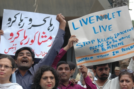 PAKISTAN_KARACHI_all pakistani christians and muslims human human rights during protest against blesphemy law 295 b,c at karachi press club in karachi. on august,25,08,2012 のeditorial素材