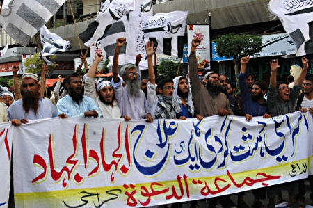 KARACHI/PAKISTAN_ Jameat -e-dawa   during protest rally agaist Isreal attached in  Gaza in palestine also show angry toward United States of America  today on monday 19 Nov. 2012      のeditorial素材