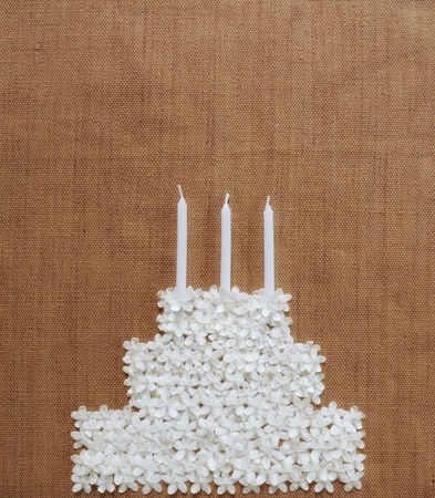 white cake made from flowersの写真素材