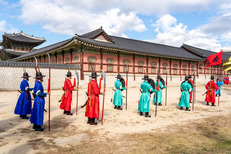 SEOUL, SOUTH KOREA, OCTOBER 18, 2018 : Royal Guards changing ceremony with Korean traditional military clothingis reenacted at Gyeongbokgung Palace's Gwanghwamun Gate.のeditorial素材