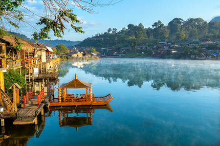 MAE HONG SON, THAILAND - NOVEMBER 24, 2019: Ban Rak Thai Chinese village and reflection on lake at morning day in Mae Hong Son Thailandのeditorial素材
