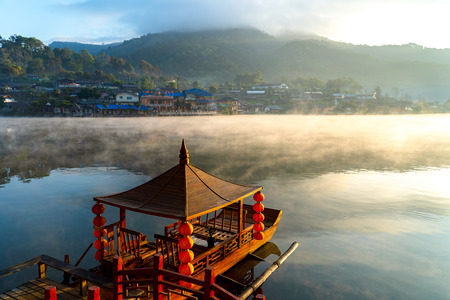 MAE HONG SON, THAILAND - NOVEMBER 24, 2019: Ban Rak Thai Chinese village and reflection on lake at morning day in Mae Hong Son Thailandのeditorial素材