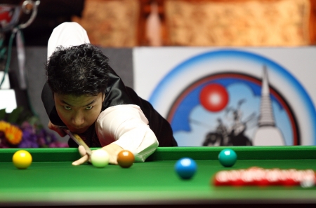 SUPHANBURI, THAILAND - FEB 21  Big Saraburi Attha sit Mahitthi of Thailand participant of Sangsom Thailand ranking circuit 2013 at Patchara Hotel on february 21, 2013 in Suphanburi, Thailand のeditorial素材