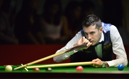 Bangkok, Thailand - SEP 5 Mark Selby of England participates in a Sangsom Six-red World Championship 2013 at Montien Riverside Hotel on September 5, 2013 in Bangkok, Thailand のeditorial素材