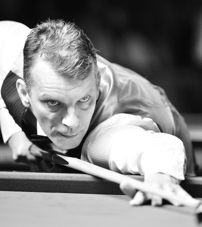 Bangkok, Thailand - SEP 5 Mark Davis of England participates in a Sangsom Six-red World Championship 2013 at Montien Riverside Hotel on September 5, 2013 in Bangkok, Thailand のeditorial素材