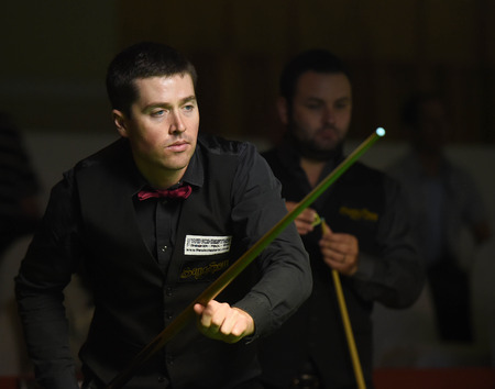 Bangkok, Thailand - SEP 4:Ben Judge of Australia in action during Sangsom Six-red World Championship 2014 at Montien Riverside Hotel on September 4, 2014 in Bangkok, Thailand.のeditorial素材