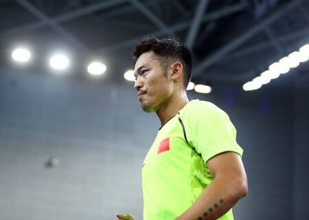 INCHEON - SEP 25:LIN Dan of China participates in 2014 Incheon Asian Games at Gyeyang Gymnasium on September 25, 2014 in Incheon, South Korea.のeditorial素材
