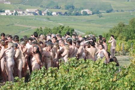 Spencer Tunick installation Macon France 2009のeditorial素材