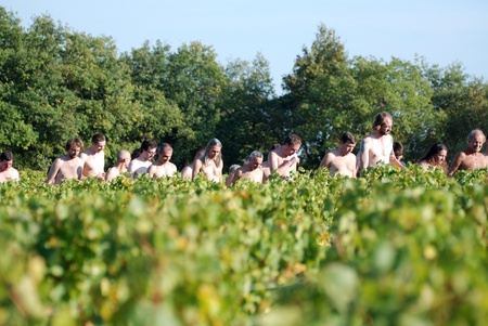 Spencer Tunick Installation Macon France October 3, 2009のeditorial素材