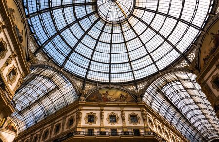 Galleria Vittorio Emanuele II ,Duomo Milan talyのeditorial素材