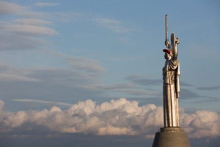 KIEV, UKRAINE - May. 08, 2015: Poppies of memory. The monument "Mother Motherland" decorated with a wreath of poppies on the Day of Remembrance and Reconciliation in Kievのeditorial素材