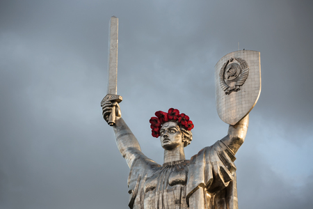 KIEV, UKRAINE - May. 08, 2015: Poppies of memory. The monument "Mother Motherland" decorated with a wreath of poppies on the Day of Remembrance and Reconciliation in Kievのeditorial素材