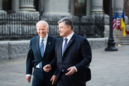 KIEV, UKRAINE - Dec 07, 2015: vice president of USA Joe Biden and President of Ukraine Petro Poroshenko during their meeting in Kievのeditorial素材