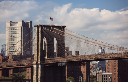 NEW YORK, USA - Apr 27, 2016: Brooklyn Bridge in New York City. It connects Manhattan and Brooklyn over the East River. View from Brooklyn Promenadeのeditorial素材