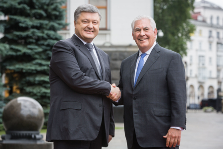 KIEV, UKRAINE - Jul 09, 2017: President of Ukraine Petro Poroshenko and United States Secretary of State Rex Tillerson during a meeting in Kievのeditorial素材