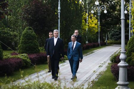 KYIV, UKRAINE - May 20, 2019: Former President of Ukraine Petro Poroshenko and Kurt Volker, Special Representative of the US State Department for Ukraine, at a meeting in Kievのeditorial素材