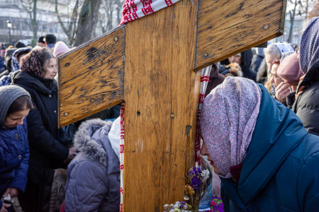 KYIV, UKRAINE - Nov. 24, 2021: Several hundred people protest against coronavirus restrictions and mandatory vaccinations.のeditorial素材