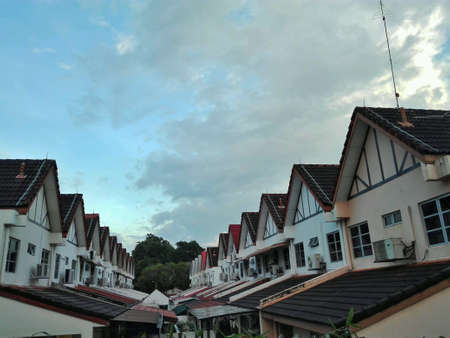 The art of narrow houses