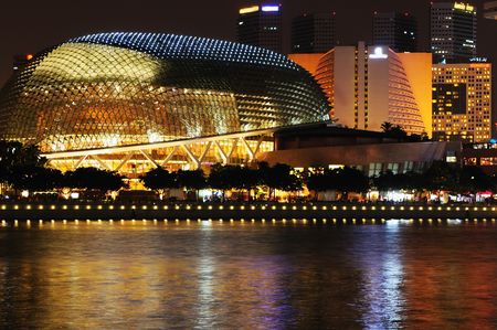 Singapore esplanade theater at night のeditorial素材