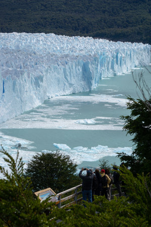Impressive vertical photo of the Perito Moreno Glacier located in the Andes Mountains in Patagonia Argentinaの写真素材