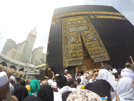 MECCA, SAUDI ARABIA, April 13 2017 -Close Up Kaabah Haram Mosque in Mecca.The door of the Kaaba calledのeditorial素材