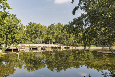 BUDAPEST, HUNGARY - SEPTEMBER 23, 2015: Unrecognized people enjoy some free time near the lake close to Vajdahunyad Castle near the city centre and famous Heroes' Square (Hosok tere).のeditorial素材