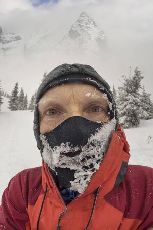 Climber got into bad weather on the Alps and canâ€™t climb to the top, starving without food....