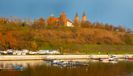 30 10 2022: castle hill and embankment river Vistula (Wisla). Plock, Polandの写真素材