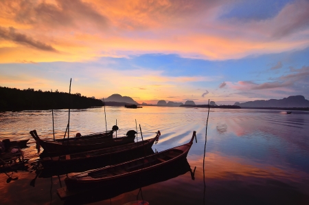 Sunset at dawn in Phang Nga ,Thailandの写真素材