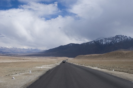a road among mountains to Nubra valley, Leh, Indiaの写真素材