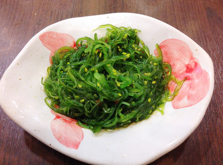 closed up the seaweed on a dishの写真素材