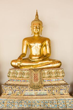 Buddha Image Rattanakosin Art Style in Wat Po Bangkok, Thailandの写真素材