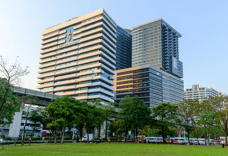 Bangkok, Thailand - January 21: H.M.Queen Sirikit Building in Chulalongkorn hospital at dusk on January 21,2015 in Bangkok Thailandのeditorial素材
