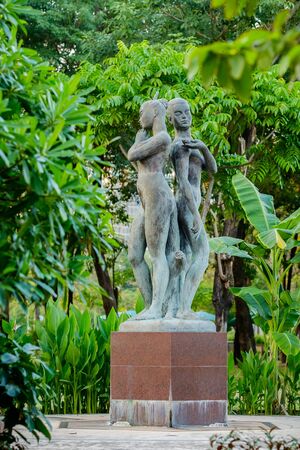Bangkok, Thailand - 29 January 2016 : Two naked women statue in Lumpini Public Park,famous and celebrated public park in Bangkok.のeditorial素材