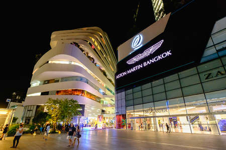 Bangkok, Thailand - August 12, 2016: Emquartier shopping mall at BTS Phrom Phong stationのeditorial素材