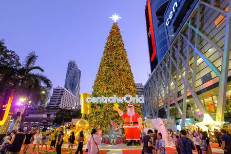 Bangkok, Thailand - November 26, 2019: Great arrangement lights decorate the Christmas Tree Pre-opening Celebration 2020 at Central World Department store for Christmas day and Happy New Year.のeditorial素材