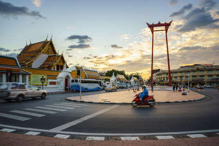 Bangkok, Thailand, December 1, 2020: The giant swing (Sao Ching Cha) with movement car and traffic jam in Bangkok, Thailand.のeditorial素材