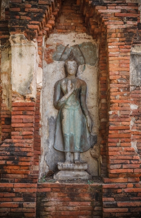 Old Buddha statue in Wat Wat Phra Si Rattana Mahathat Temple Ayutthaya , Thailand  の写真素材