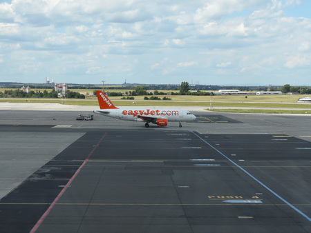 PRAGUE, CZECH REPUBLIC - CIRCA JULY 2016: Airbus A319 of Easyjet airlines on the runway at Vaclav Havel international airportのeditorial素材